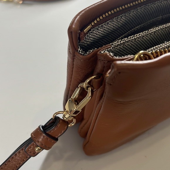 VINCE CAMUTO Cami Crossbody - Picture 5 of 16